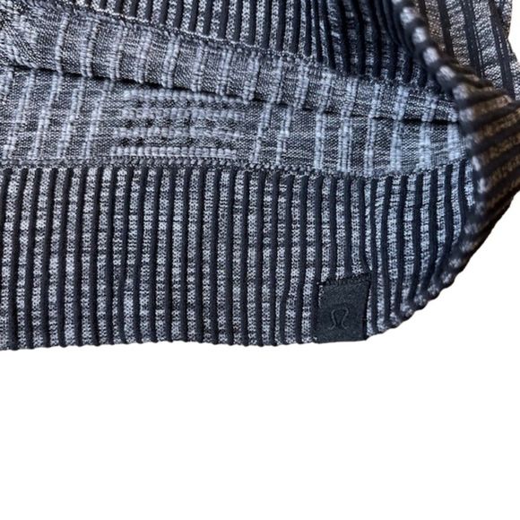 Lululemon Swiftly Tech Long Sleeve Crew Tempo Stripe Black White - Picture 6 of 11
